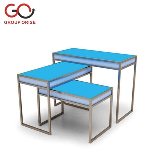 BUFFET TABLES/NESTING TABLES